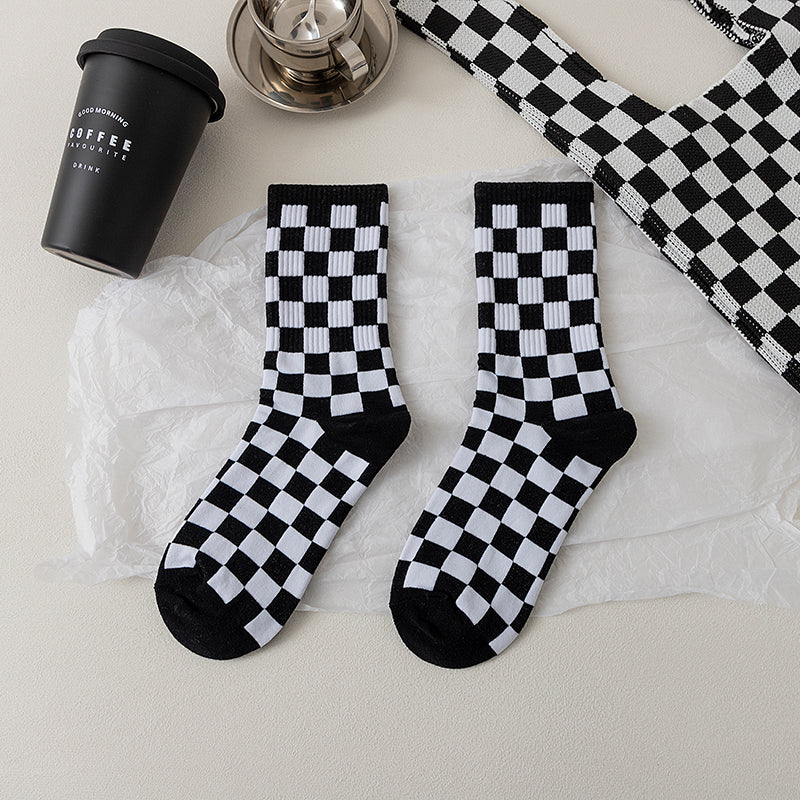 Light Cooked Mark 3 Pairs Of Checkerboard Socks Women