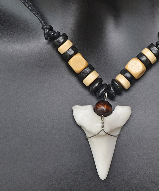 Men and Women Necklaces Imitation Shark Tooth Pendant