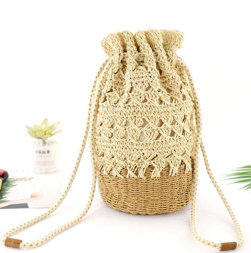 Ladies straw bucket bag