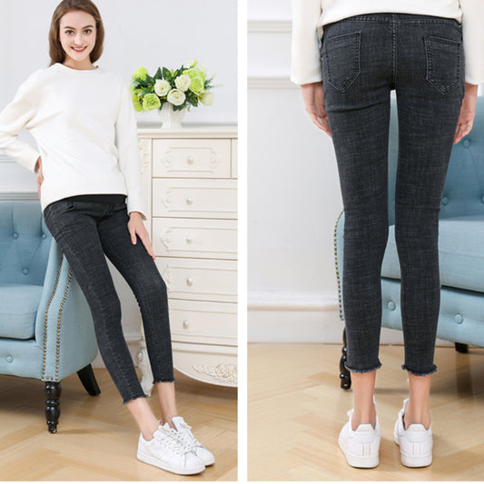 Pregnant women's jeans in nine