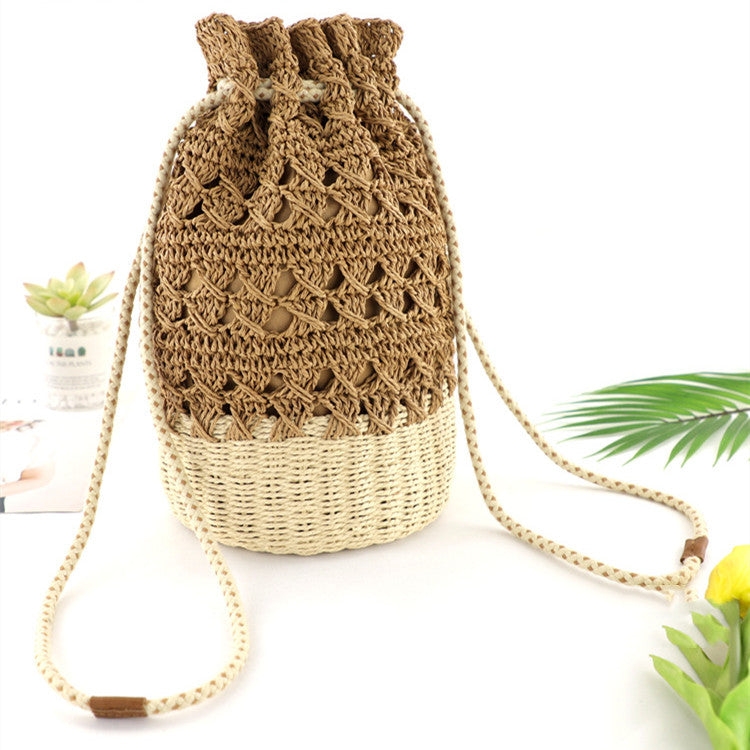 Ladies straw bucket bag