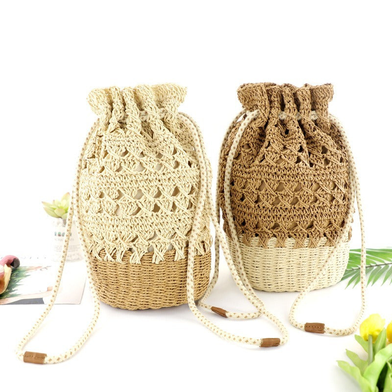 Ladies straw bucket bag