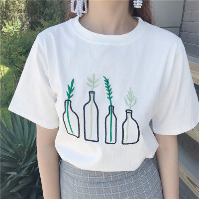 Short embroidered t-shirt