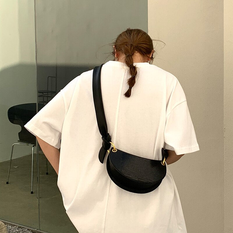 One-shoulder armpit bag women bag all-match crescent bag