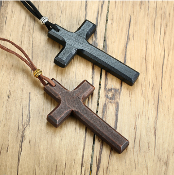 Vintage wooden cross pendant necklace