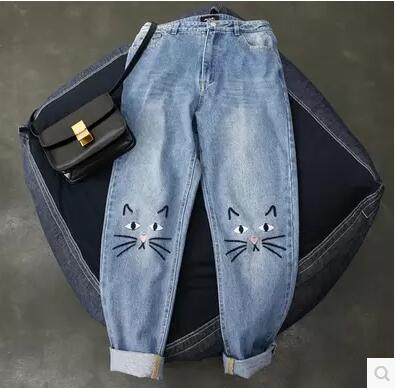 Fashion embroidered jeans