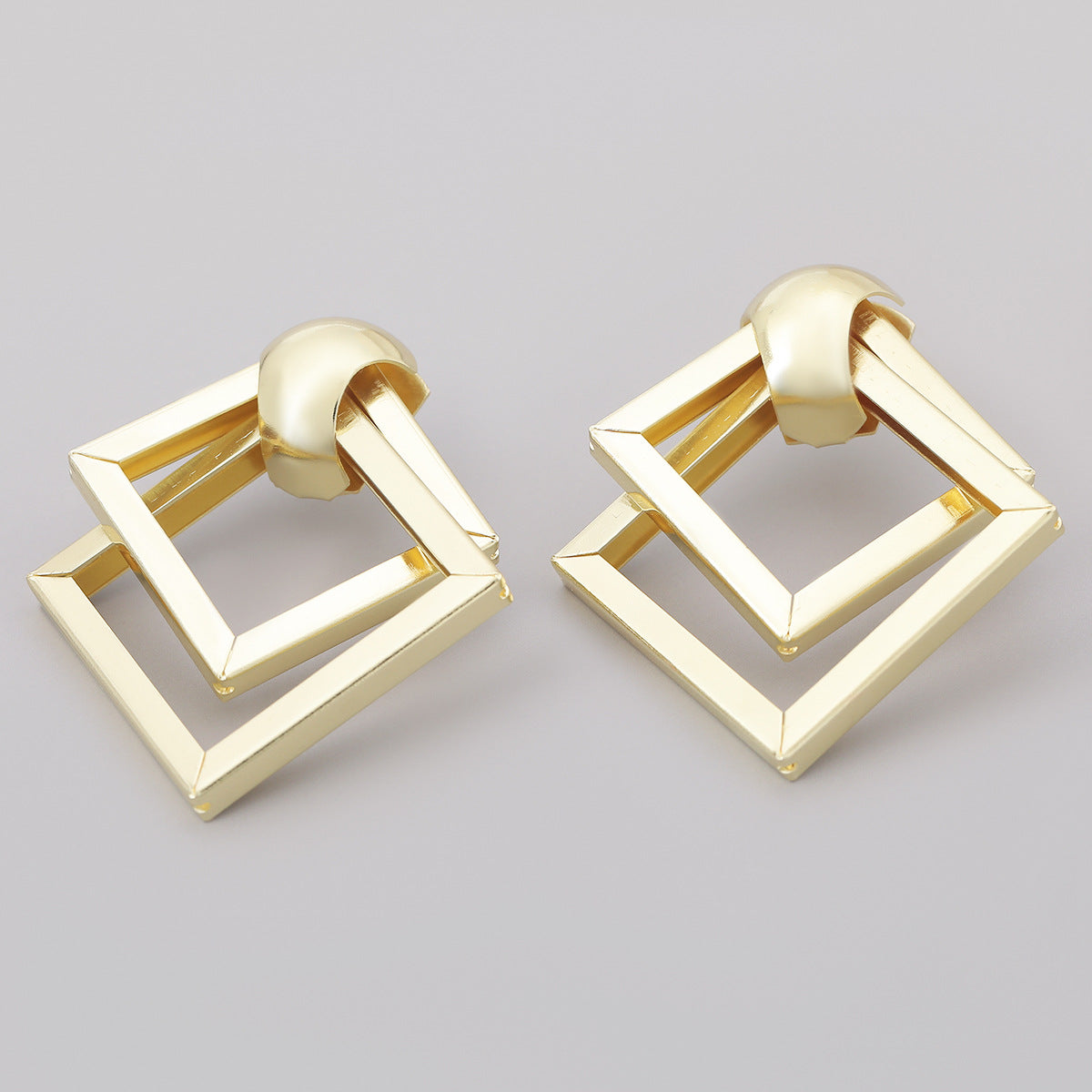 Earrings Women Fashion Retro Metallic European Style Earrings